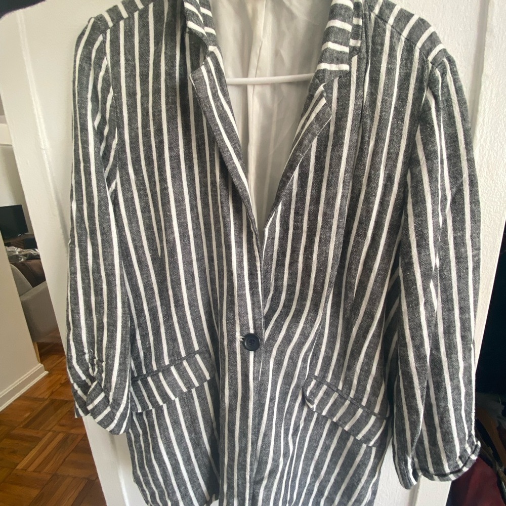 Striped gray and white blazer! Nordstrom :)